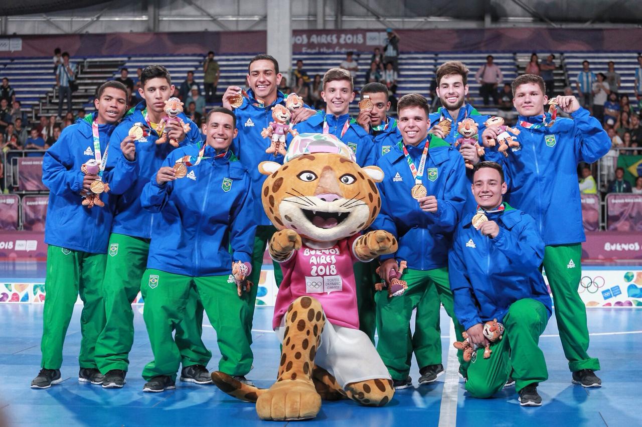 Brasileiro Gilbert Klier Jr é bronze no Tênis dos Jogos Olímpicos da  Juventude