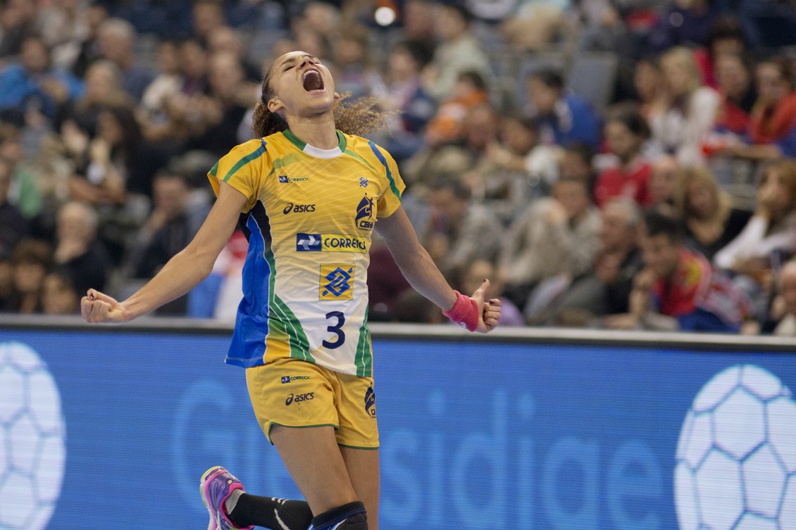 Handebol: Alexandra Nascimento é eleita a melhor jogadora do mundo