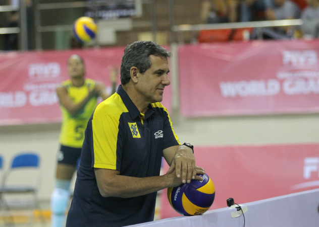 José Roberto Guimarães convoca a Seleção Brasileira feminina para