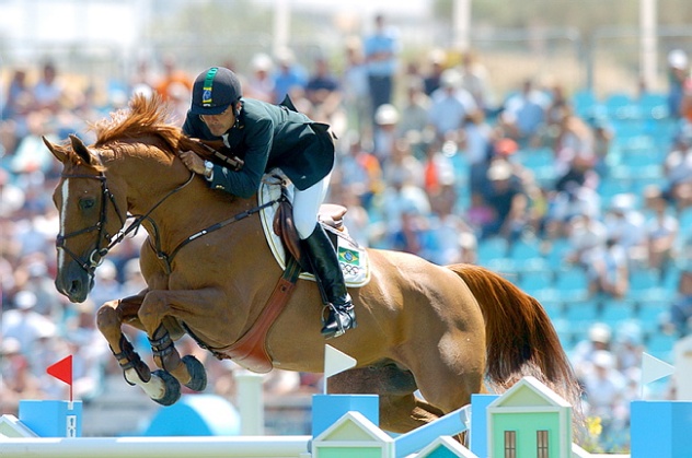 Na Fran a Rodrigo Pessoa conquista bronze no GP de hipismo