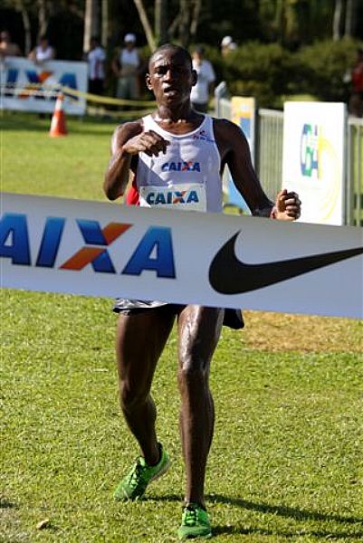 Evellin Passos é campeã da 1ª Corrida das Mulheres em Bauru