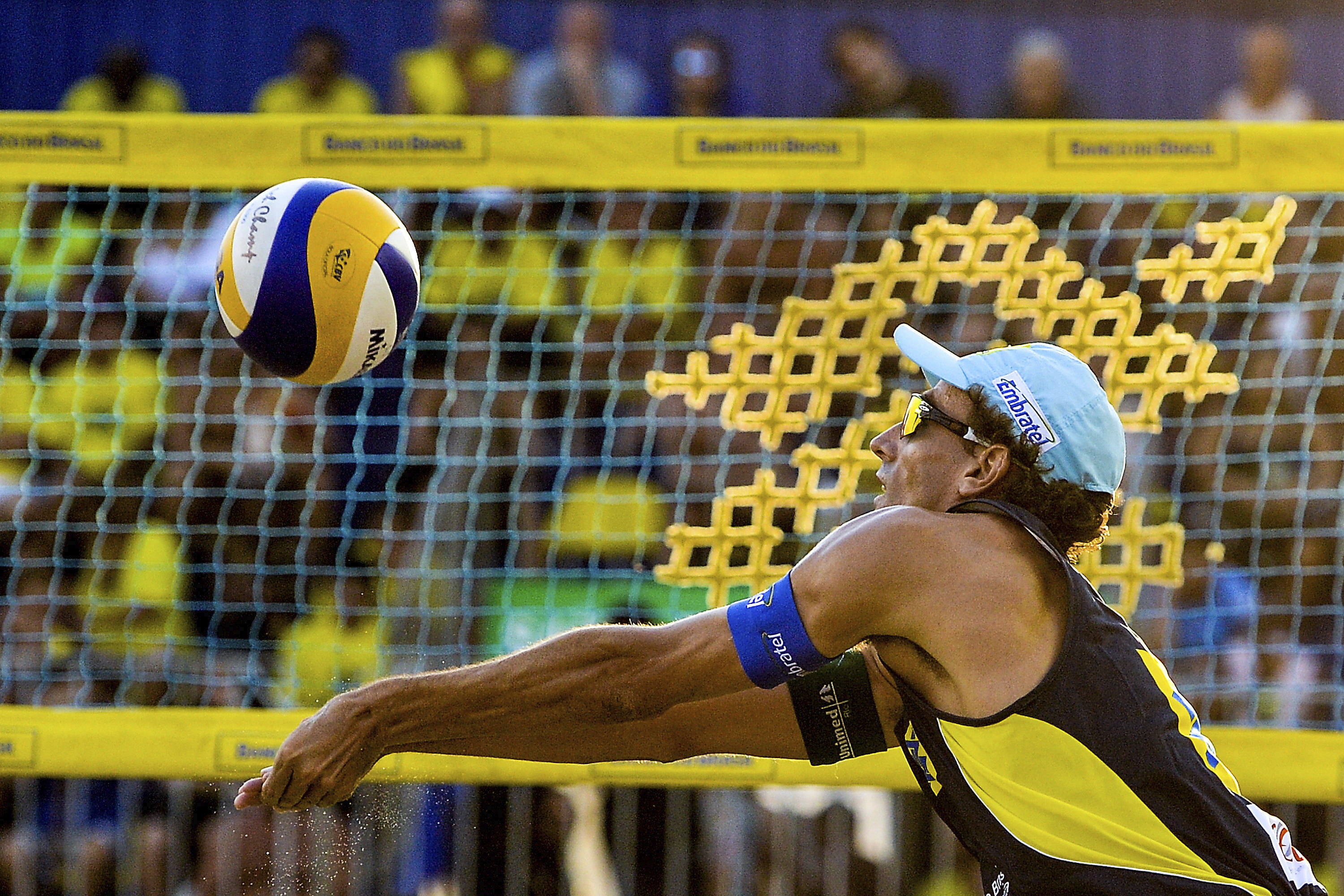 Quem é o jogador de vôlei mais alto do mundo? /