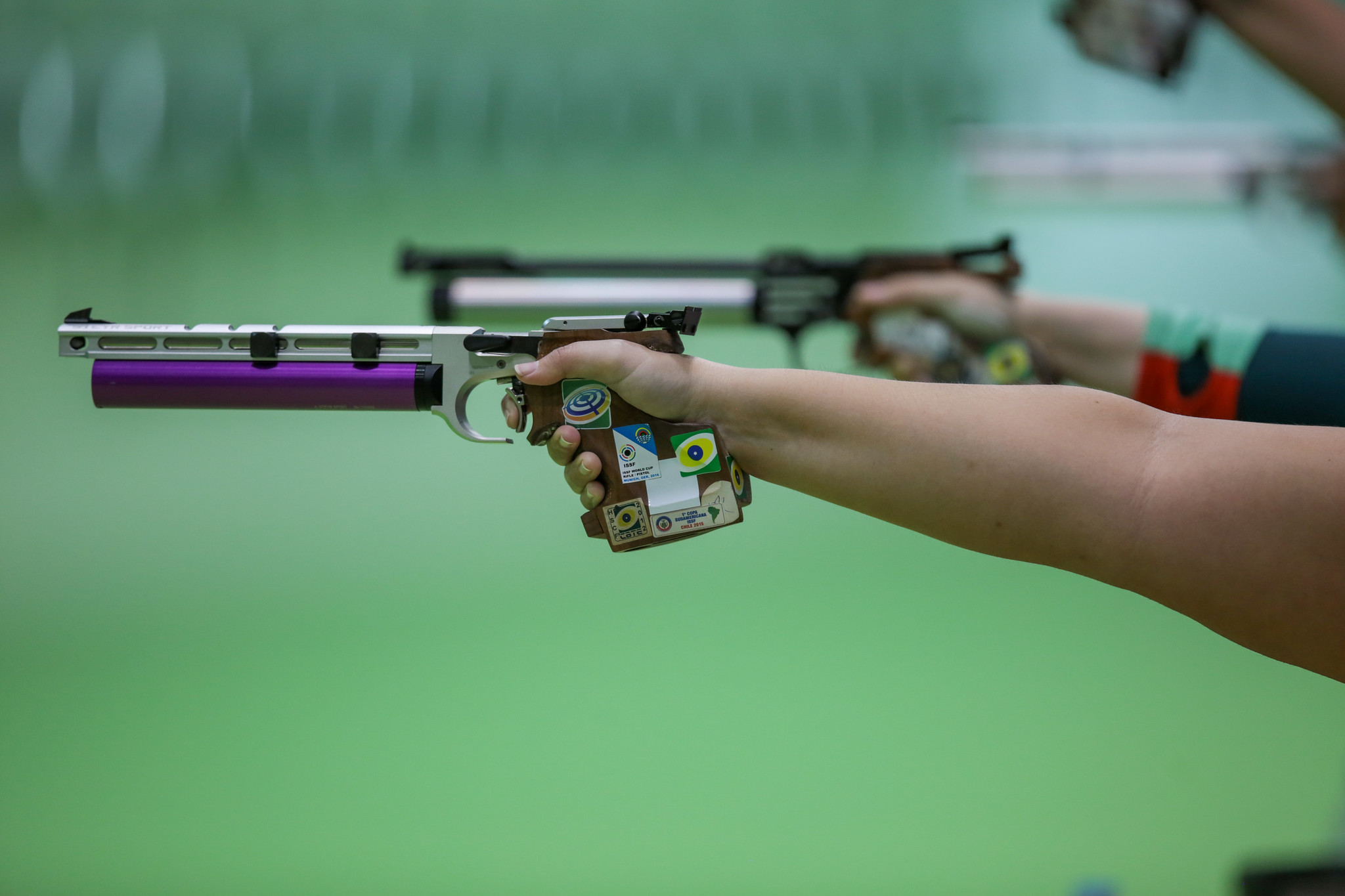 Alvo De Armas E Formação De Pessoas Ao Ar Livre Para a Prática De