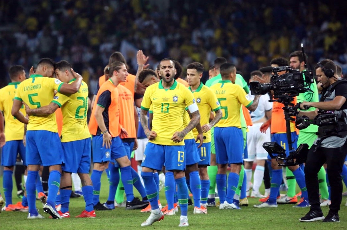 Uruguai 2 x 0 Brasil  Eliminatórias da Copa - América do Sul