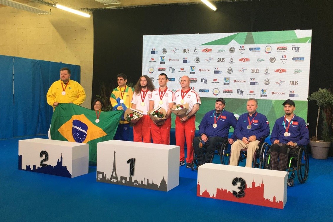 Brasil conquista a prata na Copa do Mundo de Tiro Esportivo Paralímpico