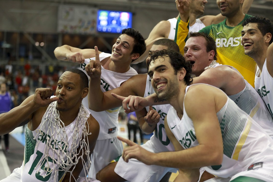 Brasil é ouro no basquete masculino e técnico Magnano chega ao primeiro  título com a seleção — Rede do Esporte