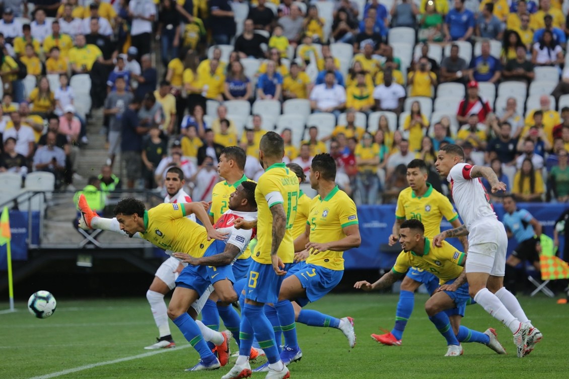 Brasil deslancha no segundo tempo, goleia o Peru e segue líder na Copa  América