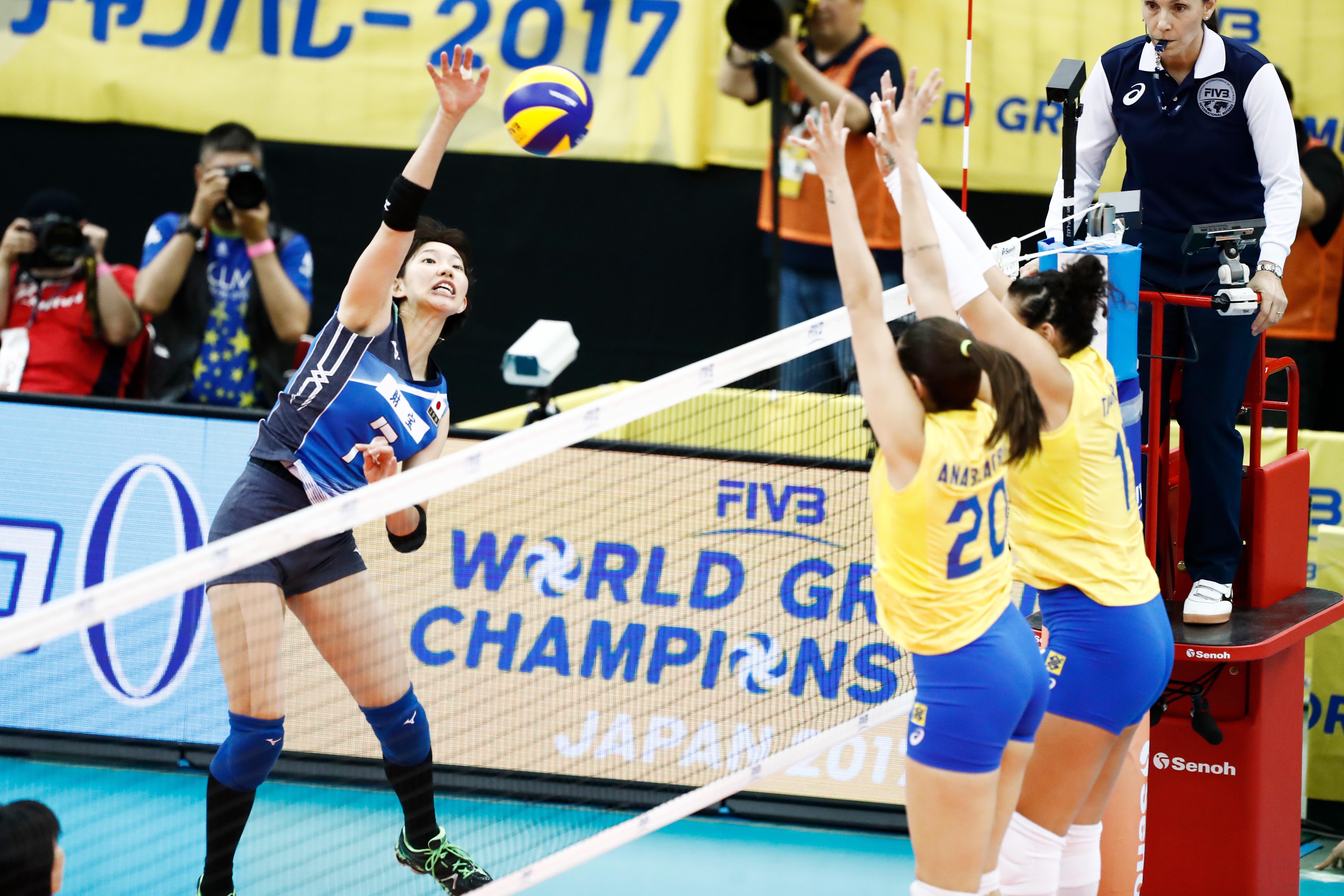 Seleção Brasileira feminina de vôlei vence 2º jogo em Tóquio no tie break
