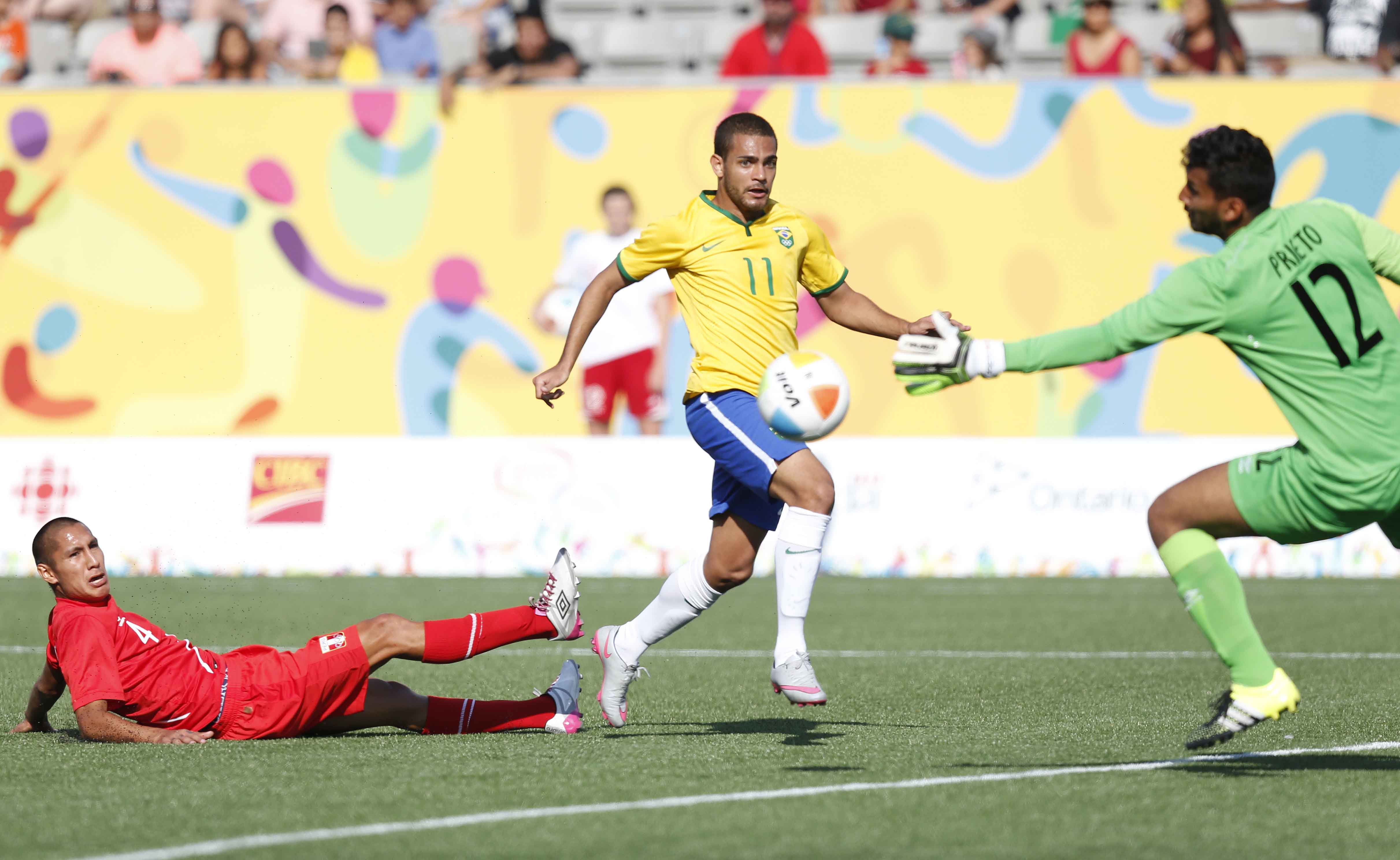 Brasil estreia no Pan com goleada sobre Canadá no futebol masculino