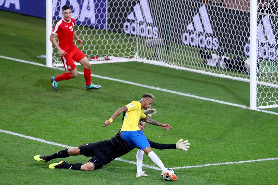 Brasil vence a Sérvia por 2 a 0, passa em primeiro e pegará o México -  ISTOÉ Independente