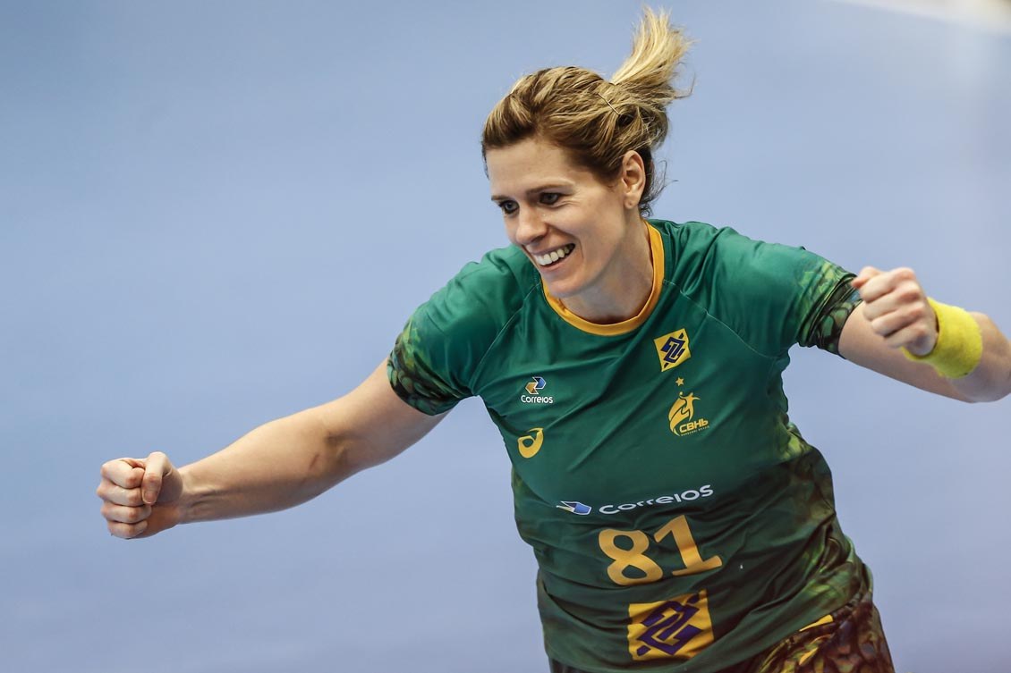 Handebol: Brasil vence novamente e vai à 2ª etapa do Mundial Feminino -  Folha PE