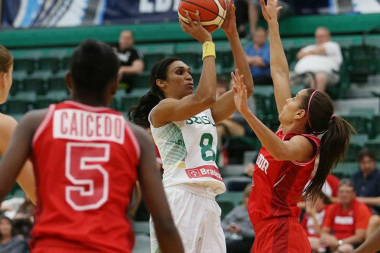 Brasil vence Porto Rico no basquete e enfrentará a Venezuela na