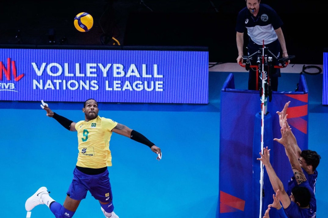 Para Bruninho, Leal é o melhor jogador do mundo no vôlei atual - Lance!