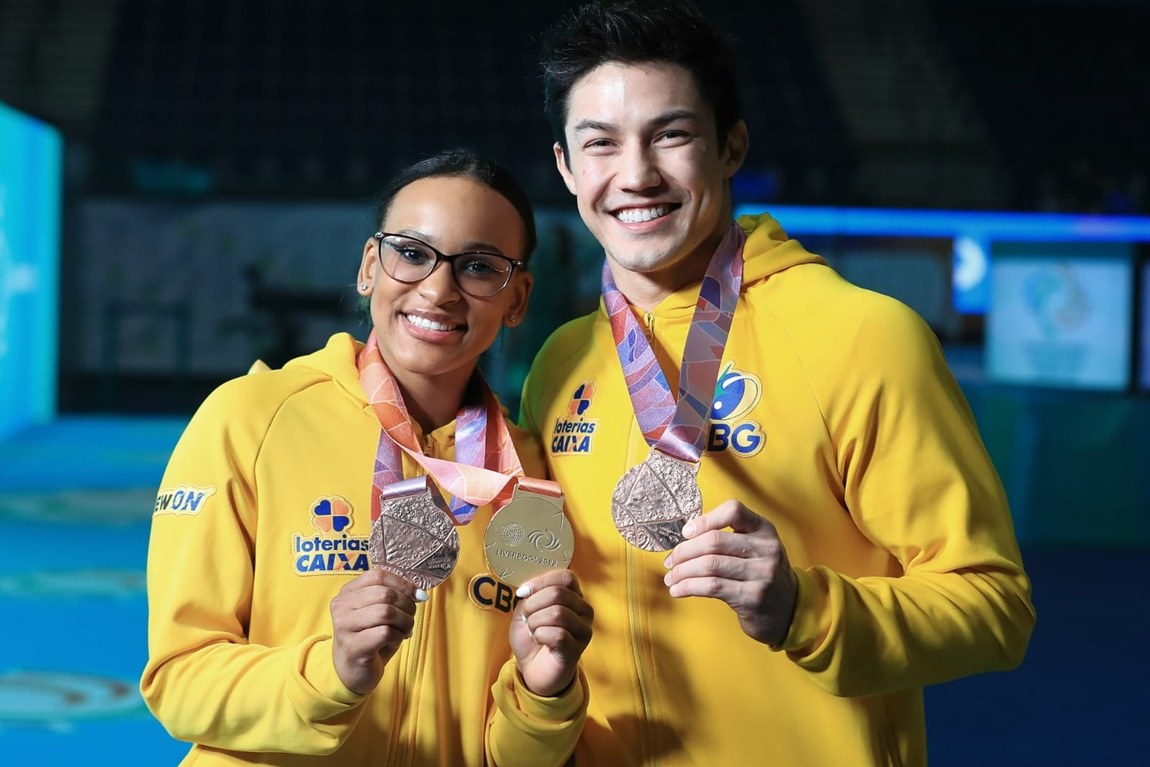 Rebeca Andrade ganha duas medalhas e Flávia Saraiva é bronze no  encerramento do Mundial de Ginástica Artística