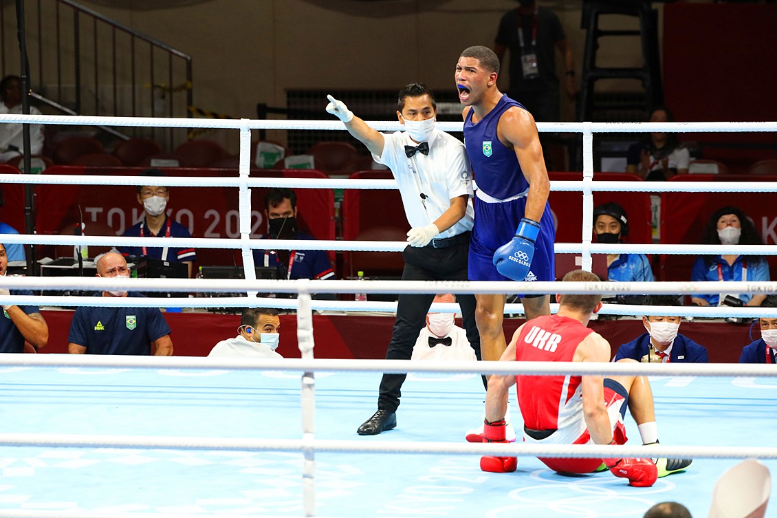 Hebert Conceição derrota russo e chega na final olímpica do boxe