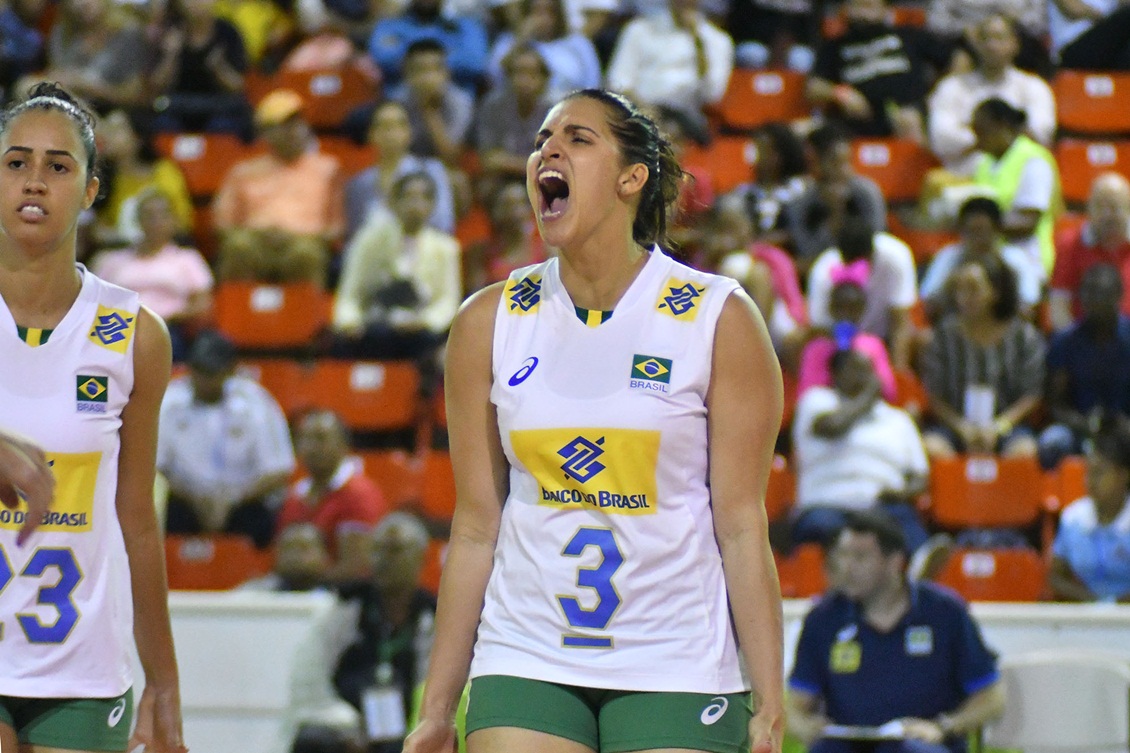 Thaisa comemora retorno à seleção brasileira de vôlei após cinco anos