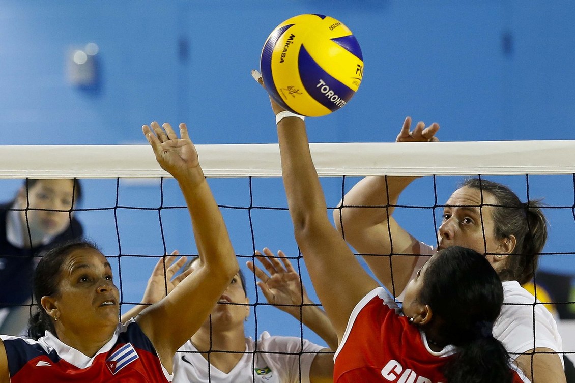 Confederação de vôlei se mobiliza para não deixar estrela da seleção  desempregada - RecordTV - R7 Pan Toronto 2015