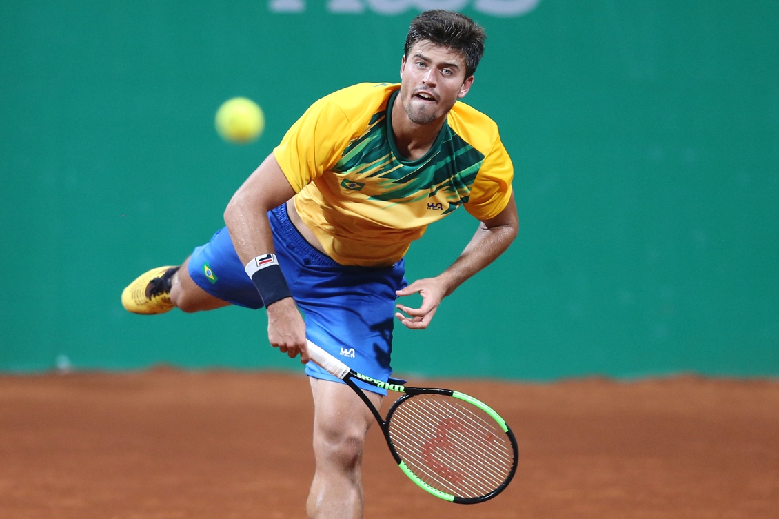 É ouro! João Menezes conquista o título do Pan, e Brasil volta a bater o  freguês Chile no tênis, jogos pan-americanos