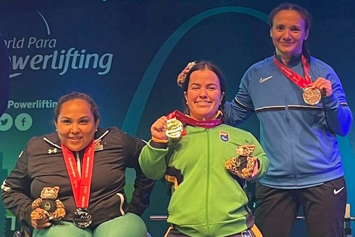 Mariana D'Andrea quebra recorde e leva o ouro no Parapan