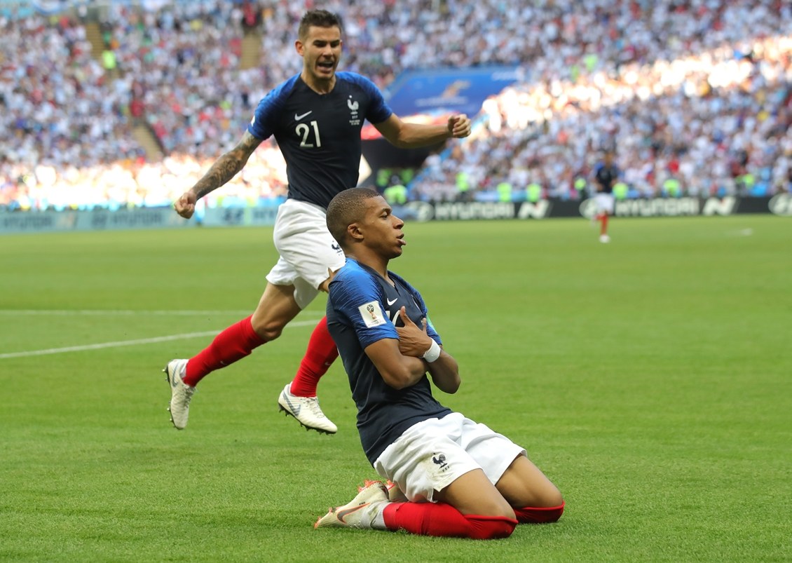 DStv - É HOJE - UMA FINAL FORTÍSSIMA⚽️🔥🔥🔥Com um histórico de 12 jogos,  com seis vitórias da Argentina, três da França e três empates, a França e  Argentina enfrentam-se nesse domingo para