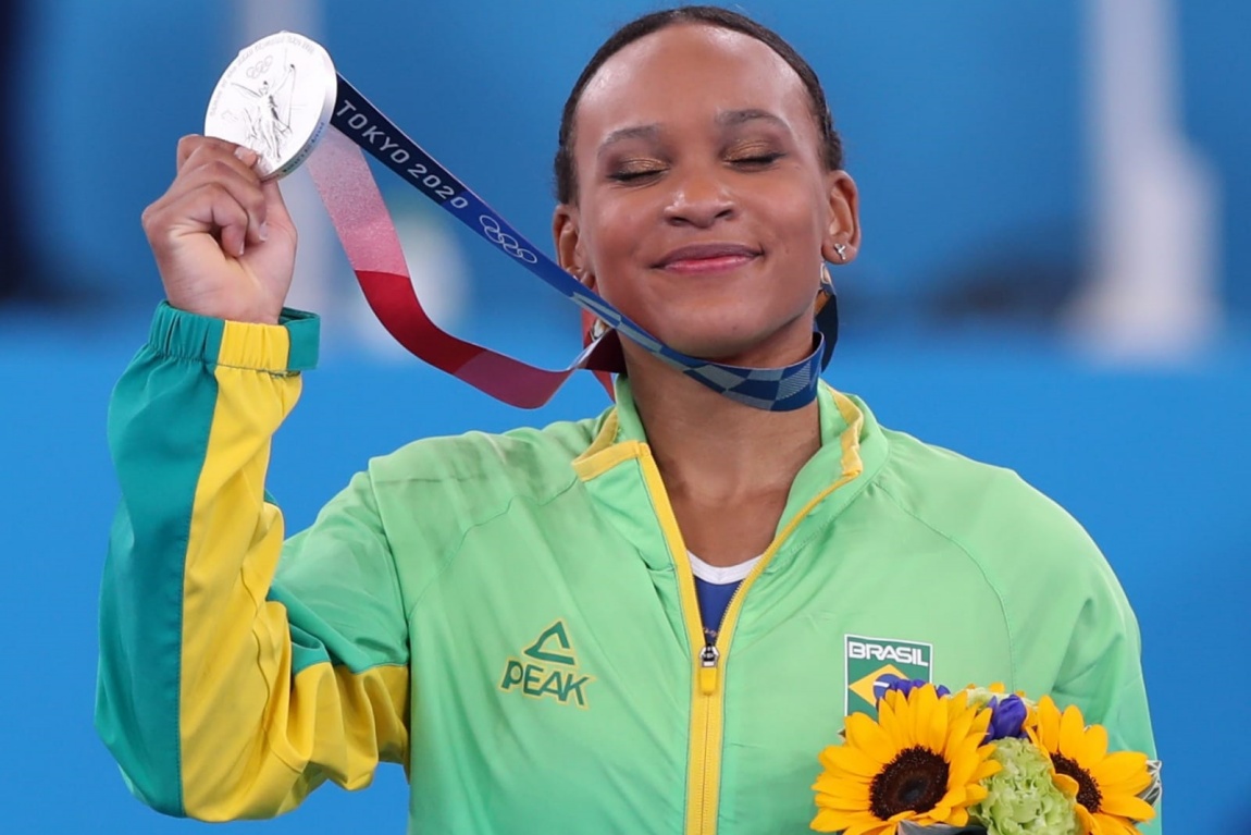 Rebeca Andrade é prata no individual geral do mundial de ginástica artística