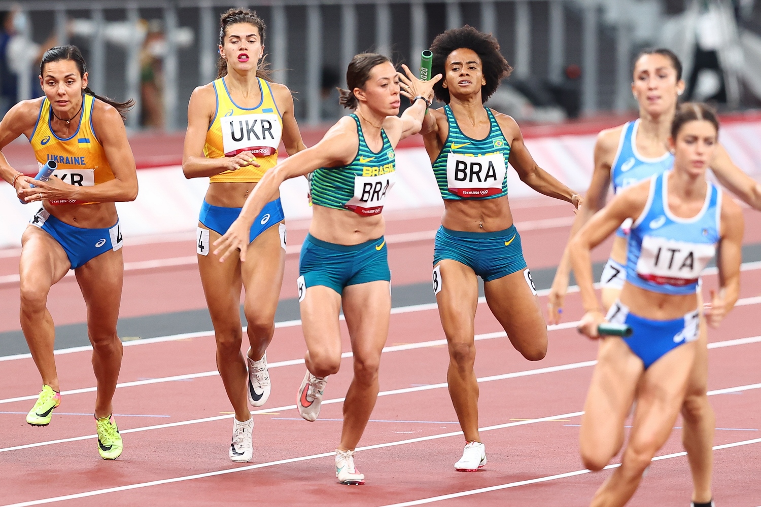 Revezamento 4x400m misto bate o recorde sul-americano, mas fica fora da  final — Rede do Esporte