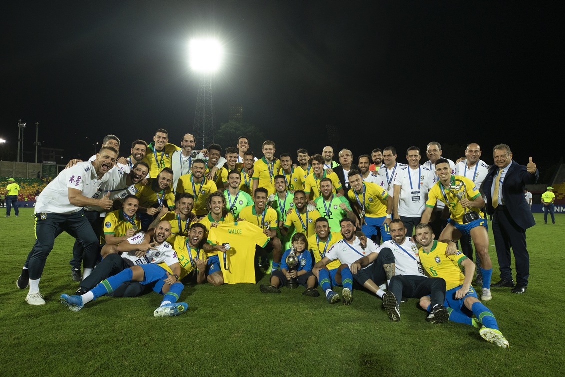 Sao Paulo Brasil Jogo Futebol Entre Duas Equipes Campeonato Brasileiro —  Fotografia de Stock Editorial © thenews2.com #444399070