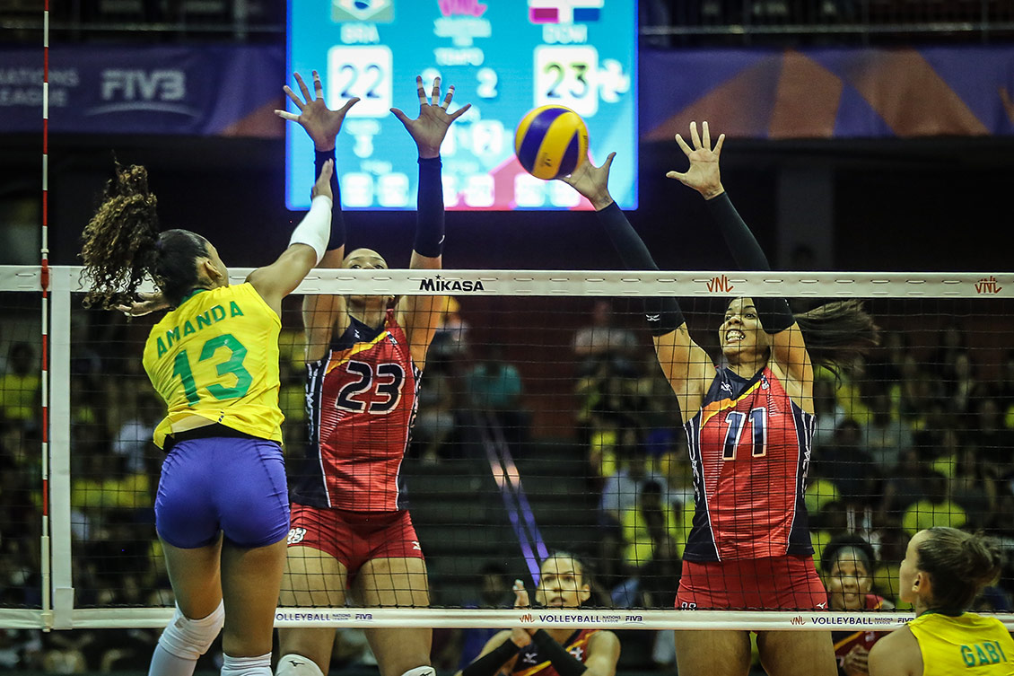 Seleção feminina: a disputa na saída de rede – Web Vôlei