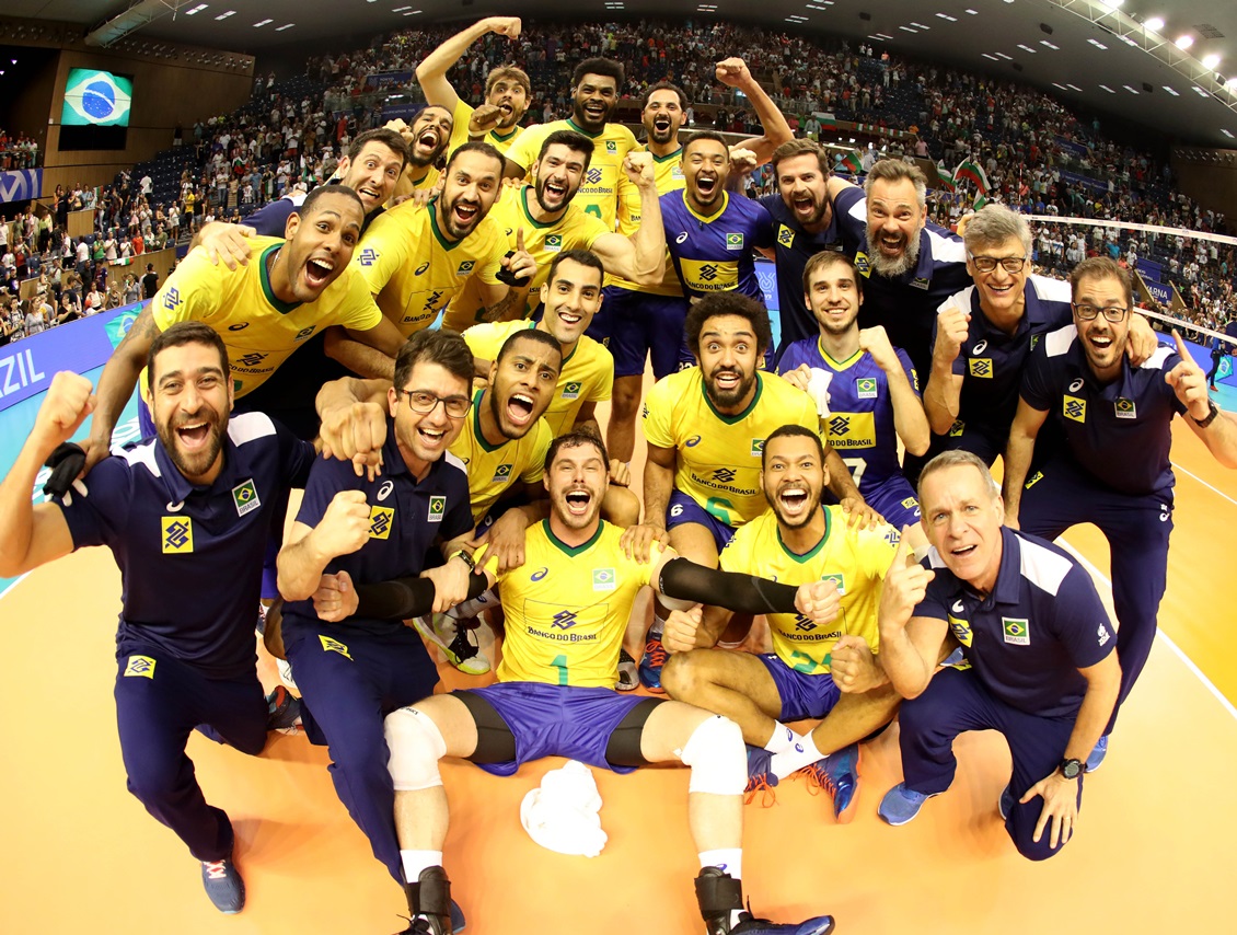 Pré-Olímpico de Vôlei: Brasil vence Bulgária no tie-break e perde liderança  do grupo