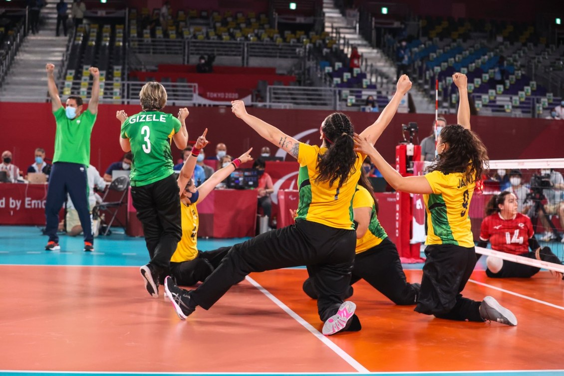 Canadá vence Estados Unidos e conquista bronze no Mundial de